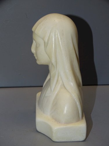 -JOLI BUSTE NOTRE DAME de LOURDES signé  Ch MAILLARD en ALBATRE COLLECTION   D