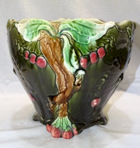 -JOLI CACHE POT BARBOTINE FIVES LILLE DE BRUYN A DECOR DE CERISES COLLECTION   D