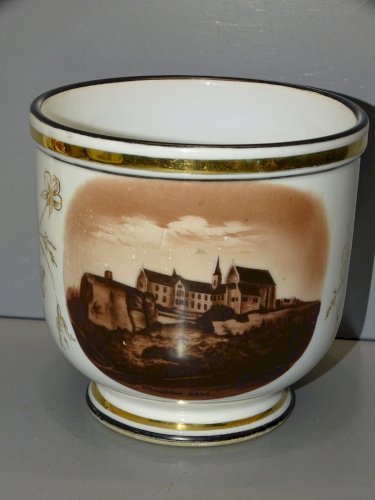 -JOLI CACHE POT PORCELAINE NAPOLEON III CHATEAU MANSFELDER SCHLOSS       D