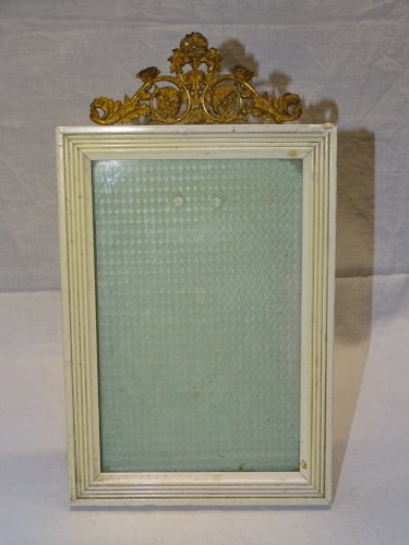 -JOLI CADRE A POSER POUR PHOTO TOUR PLATRE avec NOEUD BRONZE ART NOUVEAU   D