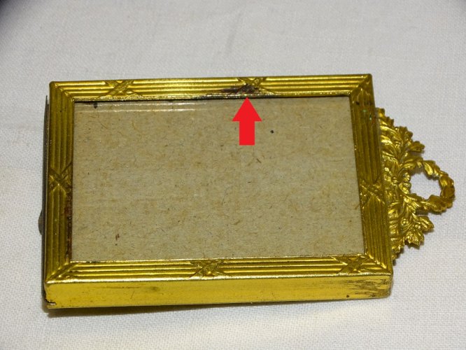 - JOLI CADRE MINIATURE avec NOEUD LAITON STYLE EMPIRE tour METAL Doré VITRINE  D