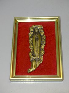 BEAUTIFUL FRAME VIRGIN MARY LOURDES in CHISELED BRONZE on VELVET BRASS FRAME D