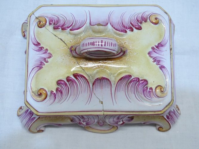 -JOLI COFFRET BOITE CERAMIQUE SAINT CLEMENT COUVERCLE AGRAFE  COLLECTION    D