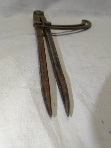 -JOLI COMPAS FER FORGE XIXe COLLECTION VIEUX OUTILS DECO VITRINE OUTIL ANCIEN  D