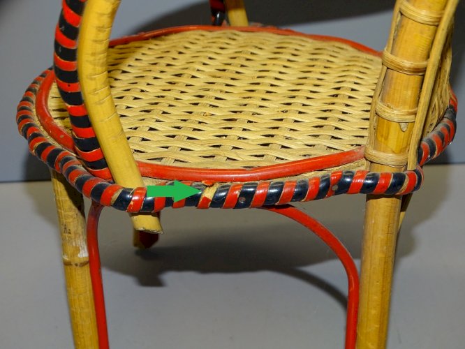 -JOLI FAUTEUIL OSIER MINIATURE ou de POUPEE  Déco COLLECTION  JOUET VINTAGE   D