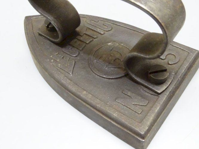 -JOLI FER PLAQUE LE CELTIC N°5 BHV COLLECTION DECO VITRINE    D