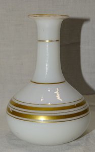 -JOLI FLACON VASE OPALINE DE CRISTAL NAPOLEON III XIXe NIII COLLECTION DECO  D