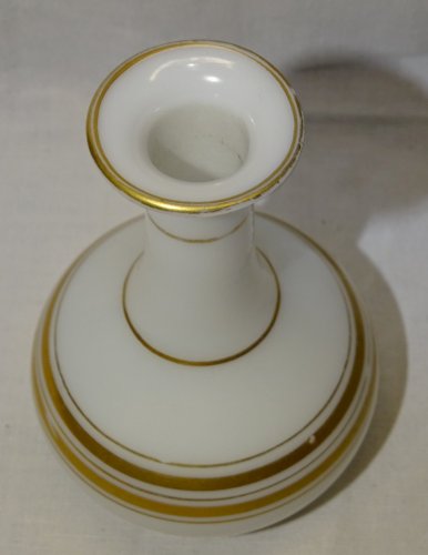 -JOLI FLACON VASE OPALINE DE CRISTAL NAPOLEON III XIXe NIII COLLECTION DECO