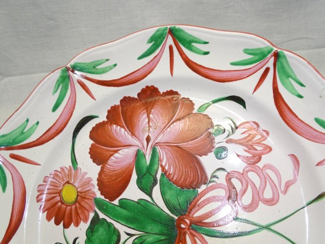 -JOLI GRAND PLAT CERAMIQUE FAÏENCE DES ISLETTES  A DECOR DE BOUQUET DE FLEURS  D
