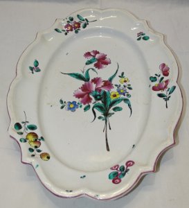 BEAUTIFUL LARGE EARTHENWARE PLATE from the 18th CENTURY with FLOWER DECORATION DECOR COLLECTION D