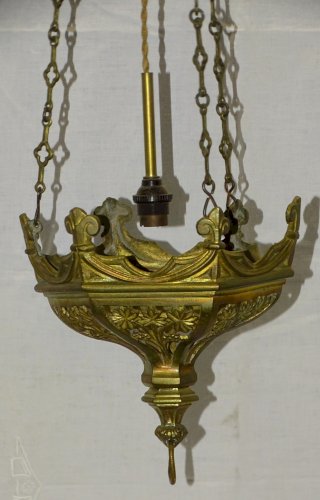 -JOLI LUSTRE de CHAPELLE SUSPENSION GOTHIQUE XIXe BRONZE PETITE EGLISE JESUS  D