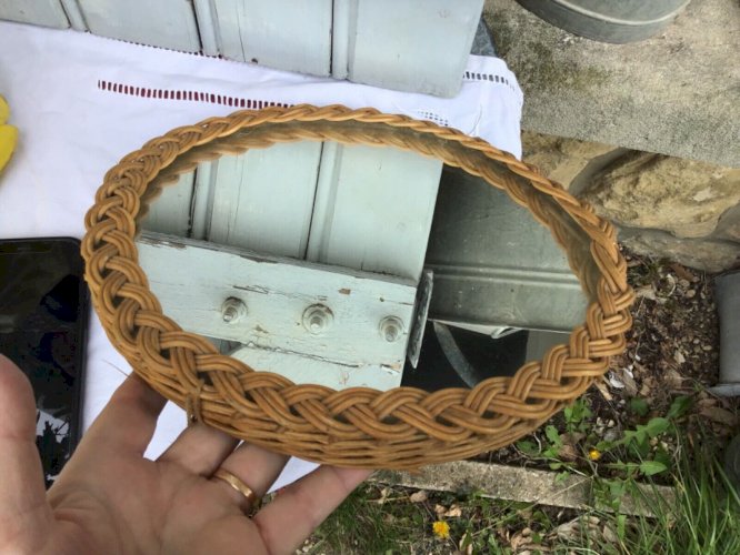 Joli miroir soleil  en rotin bois tressé, rotin ? style vintage chaleureux