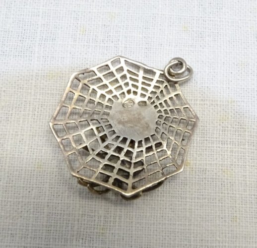 -JOLI PENDENTIF ARAIGNEE ARGENT 925e BIJOU ANCIEN  COLLECTION VITRINE   D