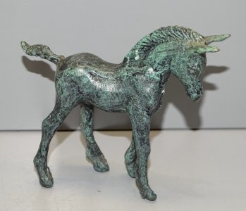 NICE LITTLE BRONZE HORSE with GREEN PATINA DISPLAY CASE DECOR D