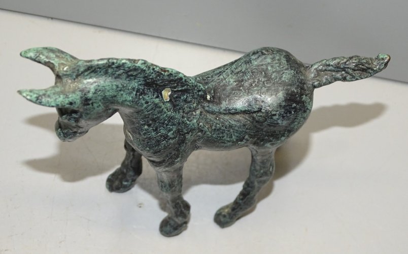 -JOLI PETIT CHEVAL BRONZE avec PATINE VERTE COLLECTION VITRINE DECO   D