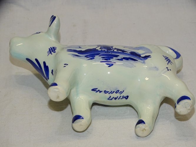 -JOLI PETIT CREMIER FORME VACHE BLEU de DELFT HOLLANDE COLLECTION VITRINE    D
