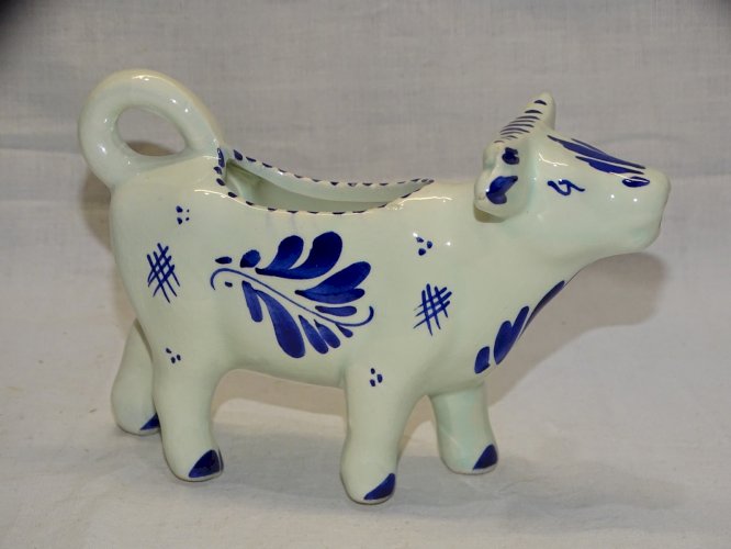 -JOLI PETIT CREMIER FORME VACHE BLEU de DELFT HOLLANDE COLLECTION VITRINE    D