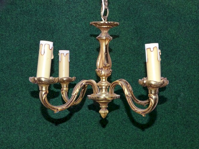 -JOLI PETIT LUSTRE EN BRONZE XXe  4feux fausses bougies carton collection déco D