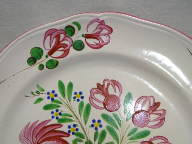 -JOLI PETIT PLAT CERAMIQUE FAÏENCE DES ISLETTES DECOR AU PANIER COLLECTION     D