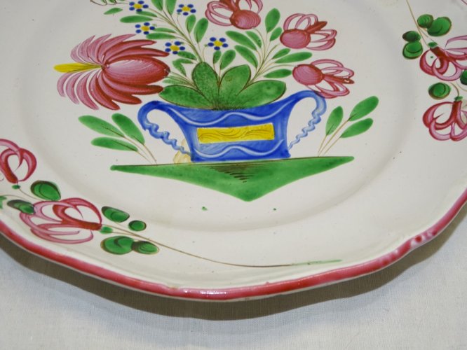 -JOLI PETIT PLAT CERAMIQUE FAÏENCE DES ISLETTES DECOR AU PANIER COLLECTION     D