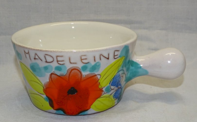 -JOLI PETIT POELLON CERAMIQUE VALLAURIS VINTAGE MADELEINE Signé à déchiffrer  D