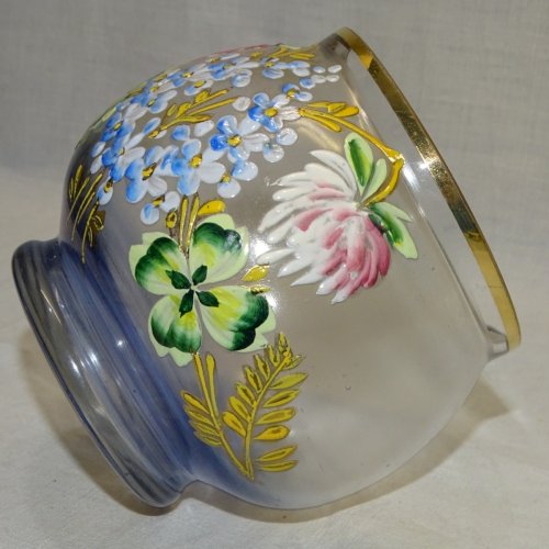 - JOLI PETIT VASE ou POT ROND VERRE AVEC FLEURS EMAILLEES EMAIL en EPAISSEUR   D