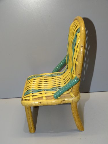 -JOLI PETITE CHAISE de POUPEE de VITRINE en OSIER VINTAGE COLLECTION JOUET   D