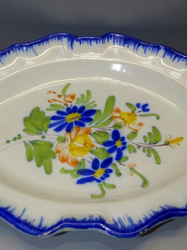 -JOLI PLAT FORME OVALE CERAMIQUE XIXe collection déco cuisine vitrine   D