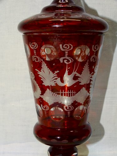 -JOLI POT COUVERT CRISTAL DE BOHEME ROUGE COLLECTION POT A BONBONS VITRINE    D