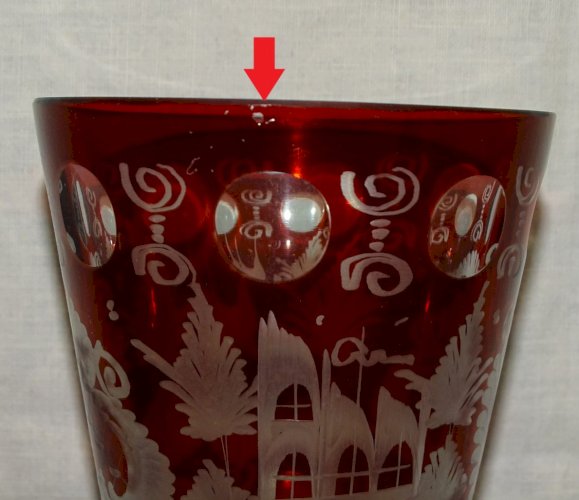 -JOLI POT COUVERT CRISTAL DE BOHEME ROUGE COLLECTION POT A BONBONS VITRINE    D