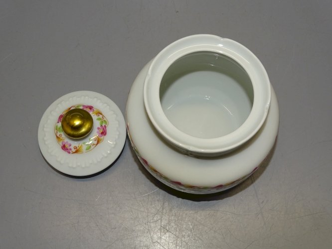-JOLI POT SUCRIER PORCELAINE DE LIMOGES GUIRLANDE DE PETITES FLEURS    D