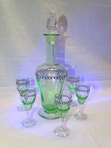 NICE LIQUOR SERVICE TO TASTE OURALINE GLASS 1 DECANTER 5 GLASSES D