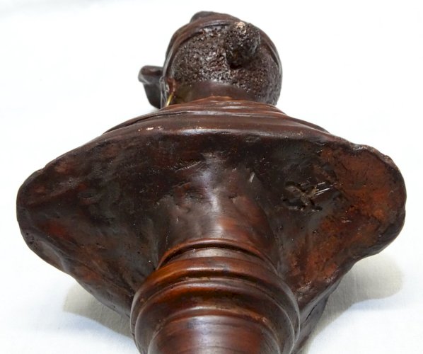 - JOLI SUJET EN RESINE BUSTE de FEMME GUADELOUPEENNE   Datée 1994 GUADELOUPE   D
