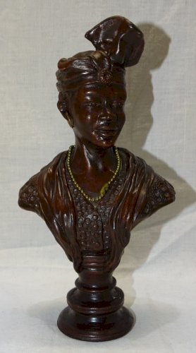 - JOLI SUJET EN RESINE BUSTE de FEMME GUADELOUPEENNE   Datée 1994 GUADELOUPE   D