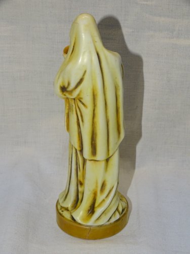 -JOLI SUJET PORCELAINE CAPODIMONTE début XXe FEMME A L'AMPHORE COLLECTION   D