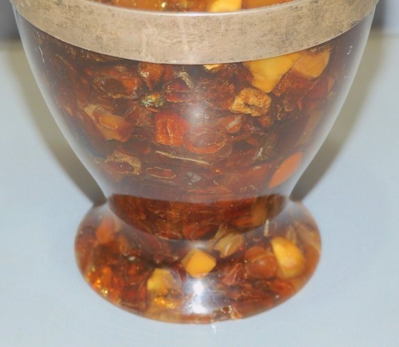 -JOLI VASE AMBRE RECONSTITUEE & ARGENT avec poinçons RUSSES COLLECTION VITRINE D