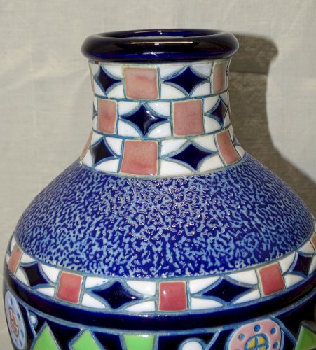 -JOLI VASE AMPHORA tchécoslovaquie Céramique émaillée à décor d'oiseaux 1920  D
