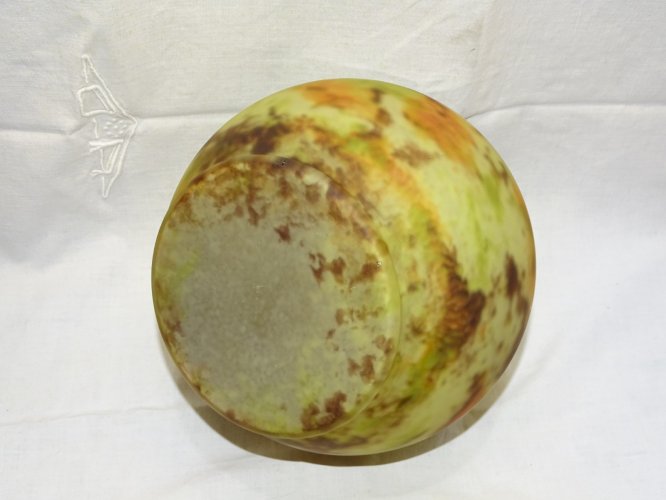 - JOLI VASE BOULE VERRE MARMOREEN  DELATTE NANCY marque éffacée VERS  1930   D