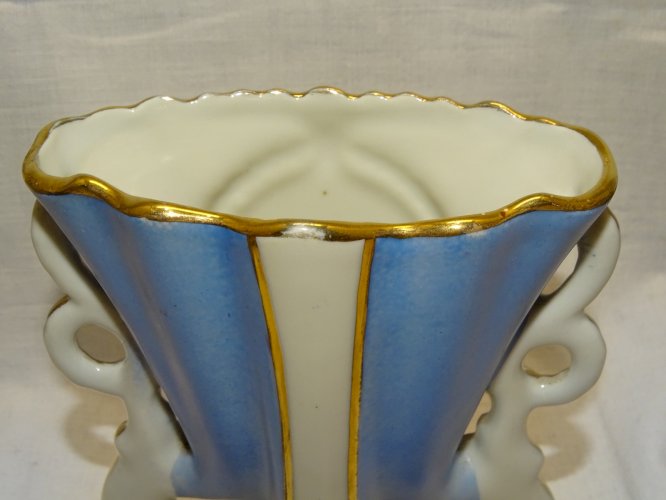 - JOLI VASE DE MARIEE PORCELAINE Signé LUCIEN MICHELAUD FLEURS REHAUTS EMAIL  D