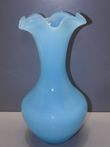 -JOLI VASE EN OPALINE BLEUE COL FORME COLLERETTE pour BOUQUET de FLEURS déco   D