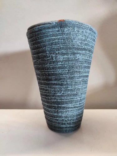 Joli vase en terre cuite signé Accolay Vintage sans doute année 50-60 en bon etat