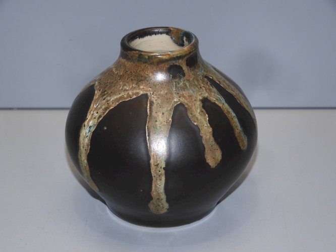 -JOLI VASE LEON POINTU GRES EMAILLE à COULURES signé COLLECTION déco VITRINE   D