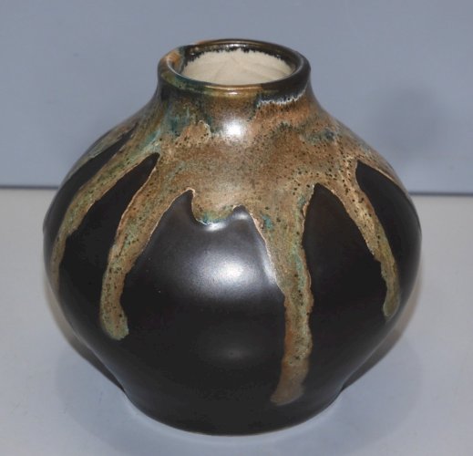 -JOLI VASE LEON POINTU GRES EMAILLE à COULURES signé COLLECTION déco VITRINE   D