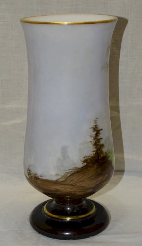 -JOLI VASE NAPOLEON III OPALINE DE CRISTAL décor PEINT XIXe collection vitrine D