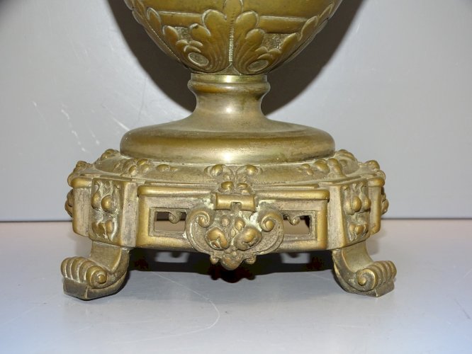 -JOLI VASE URNE SUPPORT LAMPE A PETROLE? BRONZE   VISAGES DE FEMMES VOLUTES   D