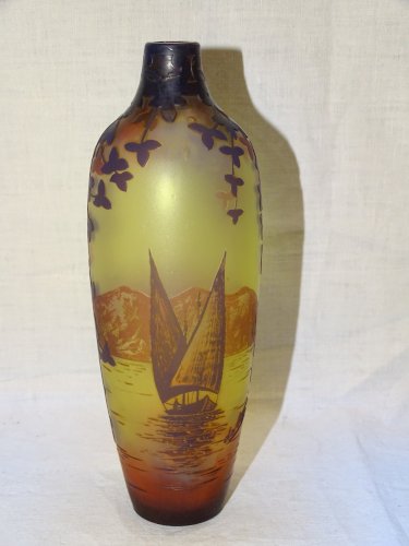 -JOLI VASE VERRE MULTICOUCHE Gravé à L'ACIDE signé DEVEZ CRISTALLERIE PANTIN   D
