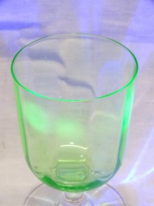 - PRETTY STEMMED GLASS IN OURALINE COLLECTION DISPLAY DECOR TABLE D