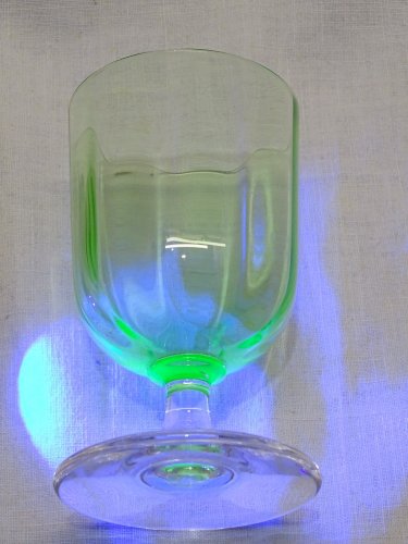 -JOLI VERRE A PIED EN OURALINE COLLECTION VITRINE DECO TABLE    D