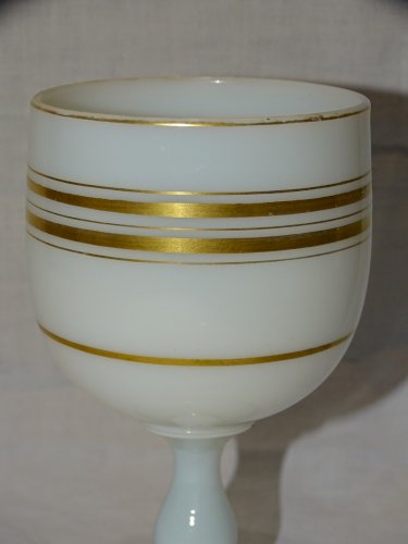 -JOLI VERRE OPALINE DE CRISTAL NAPOLEON III XIXe NIII COLLECTION DECO TABLE