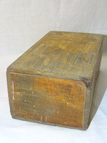 -JOLIE ANCIENNE BOITE EN BOIS ORIGINAL JACQUIN BRAND LIKORY COLLECTION  DECO   D